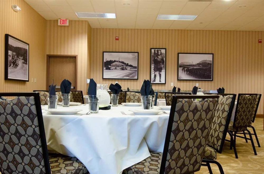 Hampton Inn Saint Robert Restoran fotoğraf